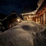 Cosy, Luxury In Quiet Hamlet, Four Stars 아파트 *