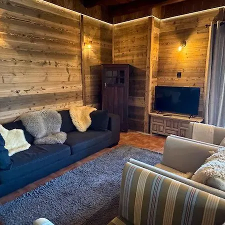 Cosy, Luxury In Quiet Hamlet, Four Stars Appartement