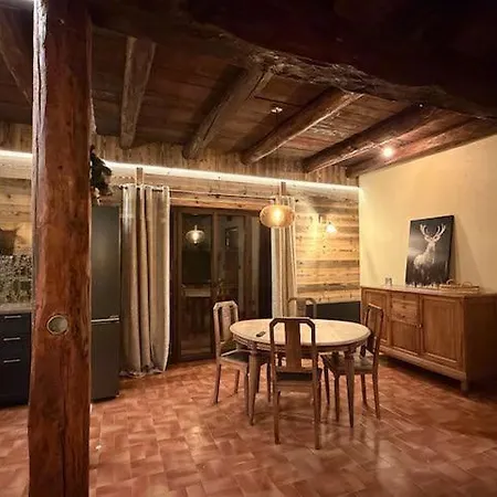 Cosy, Luxury In Quiet Hamlet, Four Stars Appartement