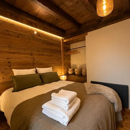 Cosy, Luxury In Quiet Hamlet, Four Stars *
